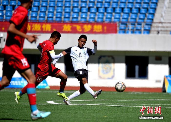 om, 余名运动员, 共有 om, 余名运动员, 共有